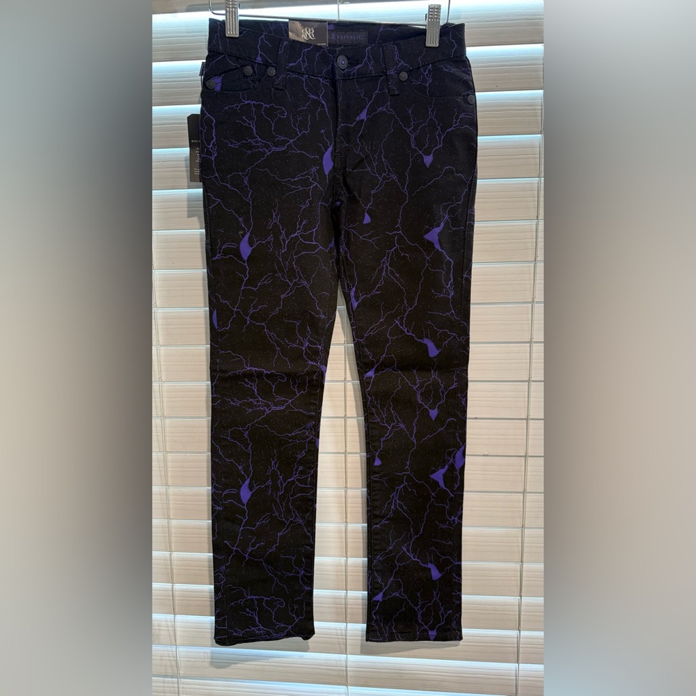 Rock & Republic Rylie Black and‎ Purple Skinny Jeans